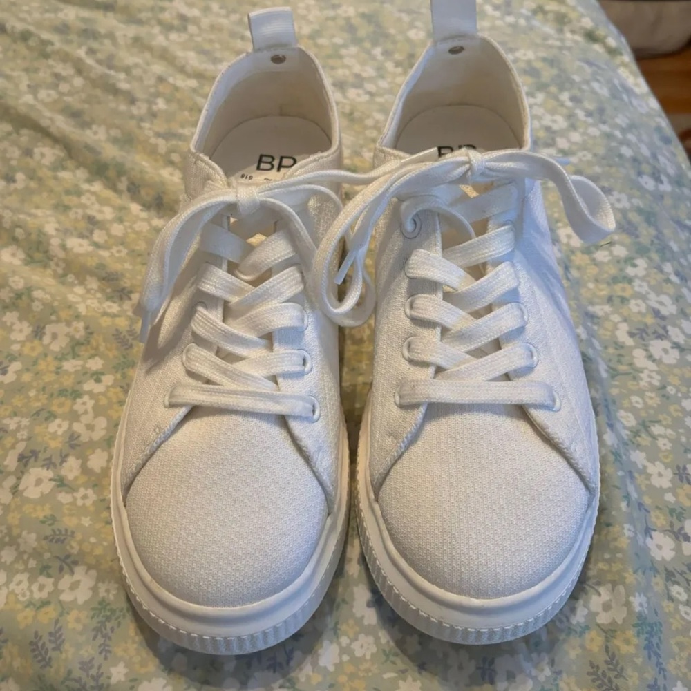 White platform BP sneakers
